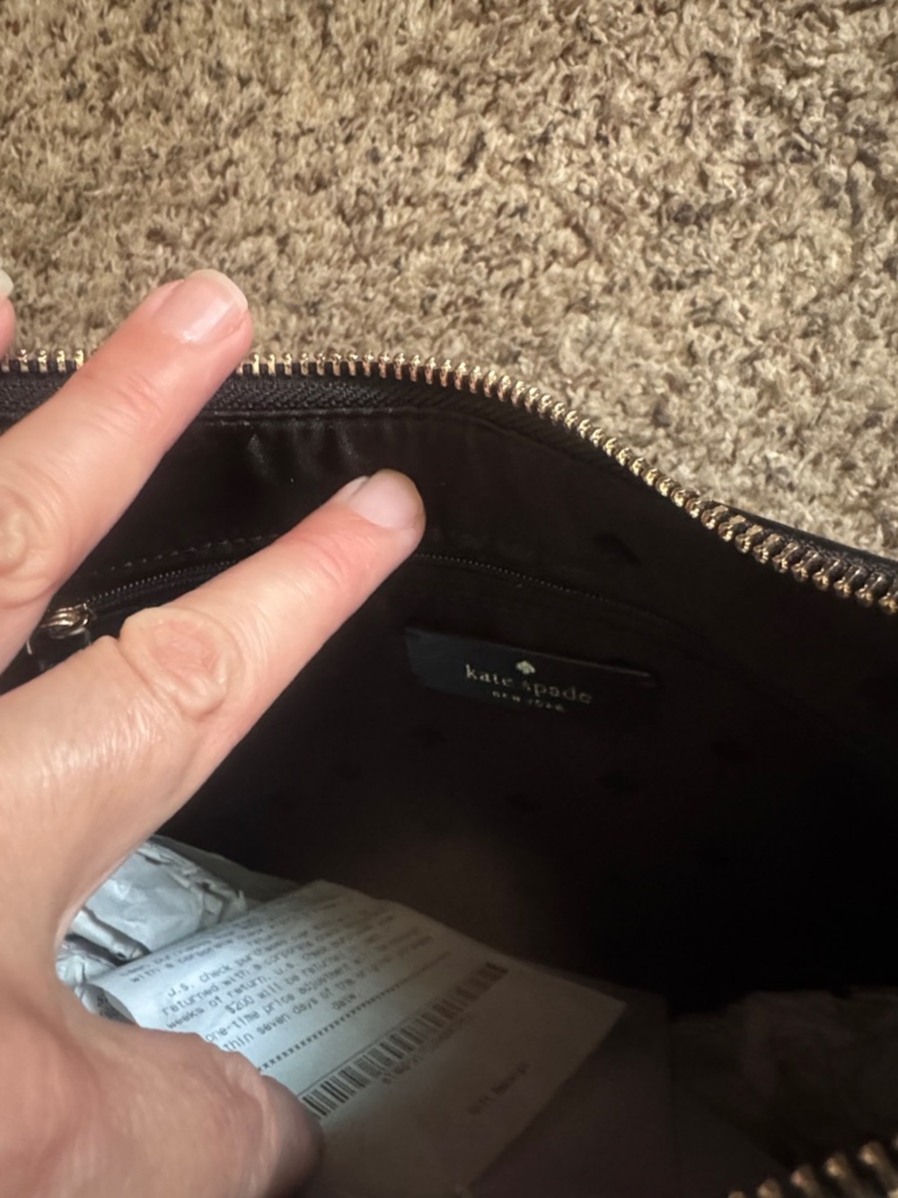 kate spade black leather shoulder bag with gold logo - Picture 6 of 6